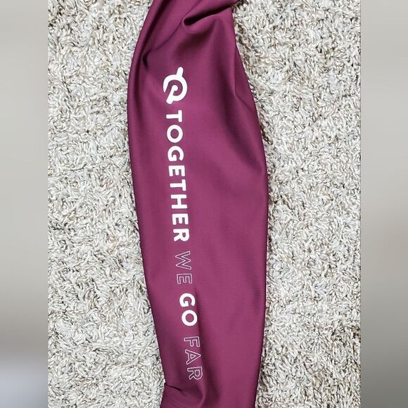 Peloton Maroon Purple Leggings - Picture 3 of 6